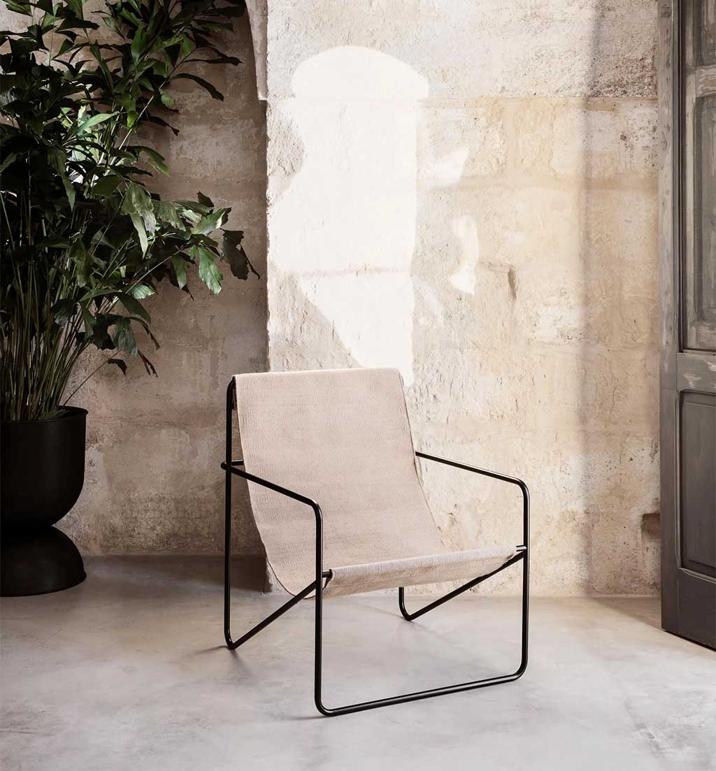 The Desert Lounge Chair black frame