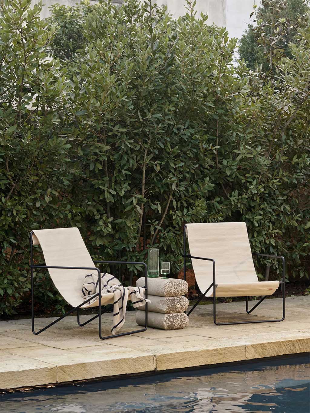 The Desert Lounge Chair black frame