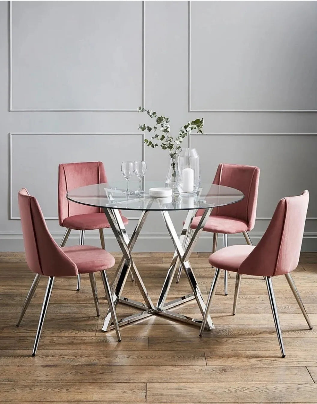 ESTELLE CIRCULAR DINING TABLE IN CHROME/GLASS